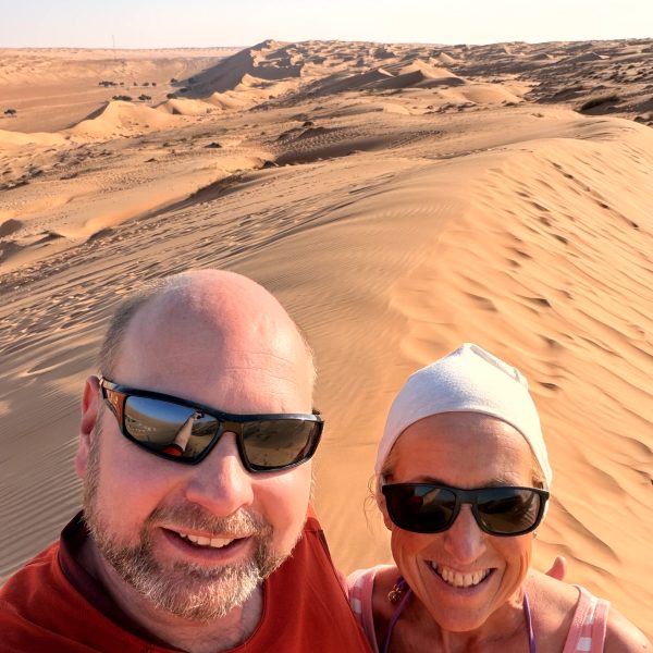 Wahiba Sands: Dünen, Kamele und Sonnenuntergang