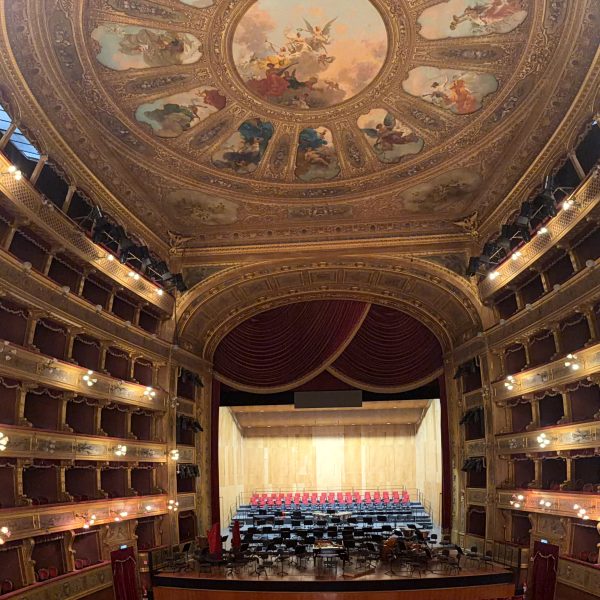 Morgendliches Palermo und Teatro Massimo