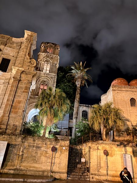 Naturwein, Abendessen und Palermo bei Nacht