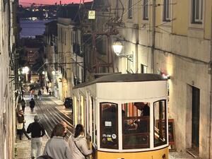 Lissabon zu Fuß: Altstadt, Tram und Abend