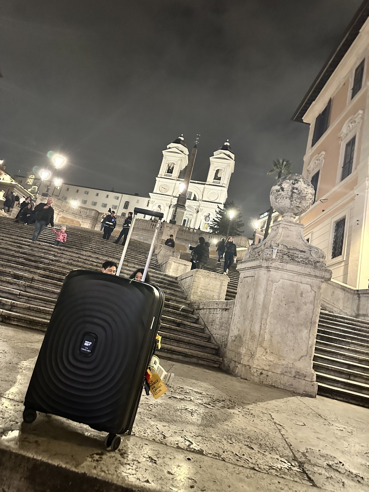 Tag 1 · Anreise & Spanische Treppe bei Nacht