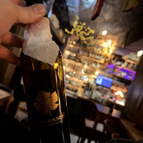 Nachmittag zwischen Essen, Bier, Wein und alten Bars