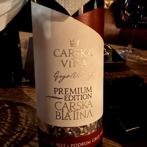 Nachmittag zwischen Essen, Bier, Wein und alten Bars