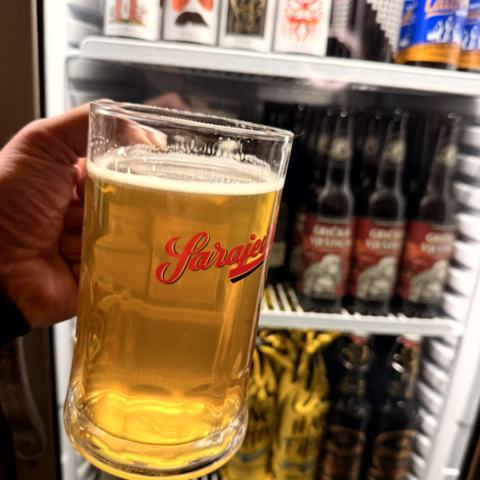 Samstagabend – Bier, Schnaps und letzte Kneipenrunde