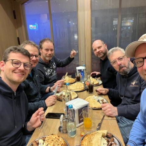 Ergänzende Gruppenbilder vom ersten Abend