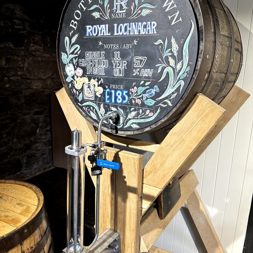 Royal Lochnagar – königliche Lage und Einblick in die Whiskyproduktion