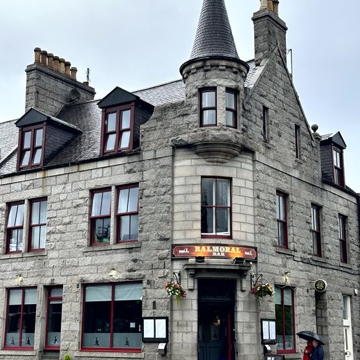 Abend in Ballater – Bier, Whisky und Ausklang im Deeside