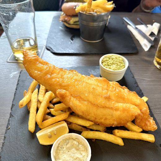 Abend in Ballater – Bier, Whisky und Ausklang im Deeside