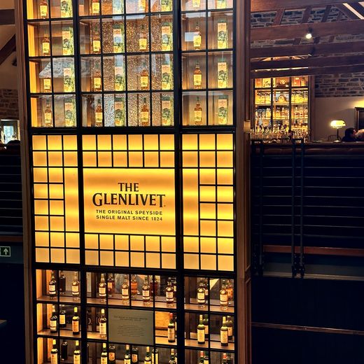 The Glenlivet – moderner Besucherbereich und Speyside-Klassiker