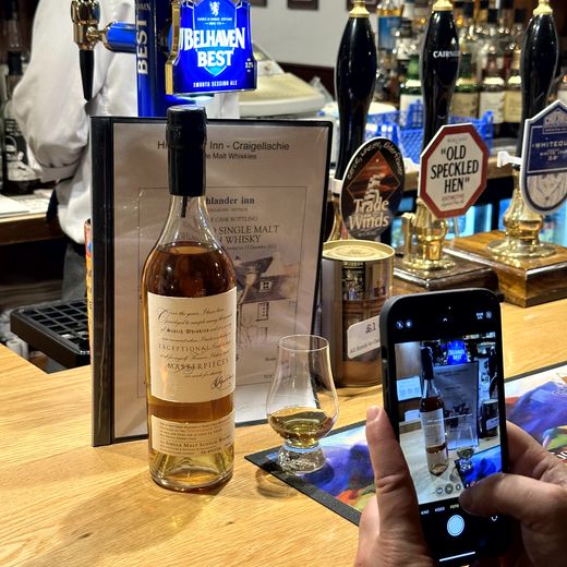 Whiskyabend in Craigellachie – seltene Flaschen und Barfunde