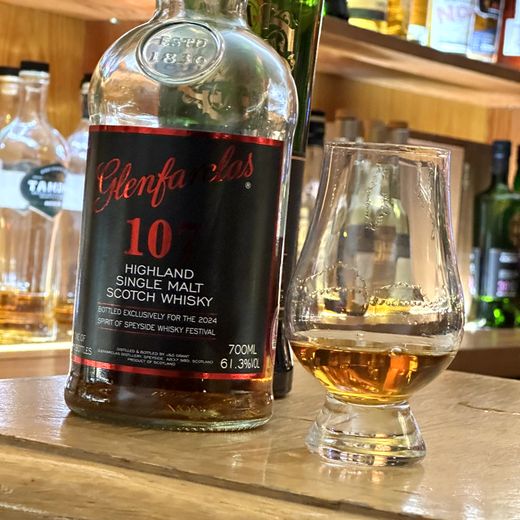 Whiskyabend in Craigellachie – seltene Flaschen und Barfunde