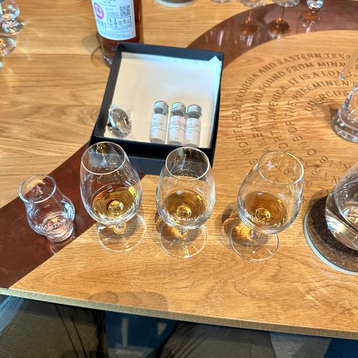 The Heart of the Spirit – Brennereihalle, Tastings und Ikonen im Glas