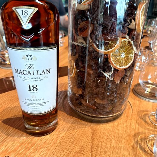 The Heart of the Spirit – Brennereihalle, Tastings und Ikonen im Glas