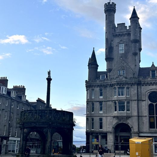 Aberdeen bei Nacht – Granitarchitektur, The Stag und ein letzter Snack