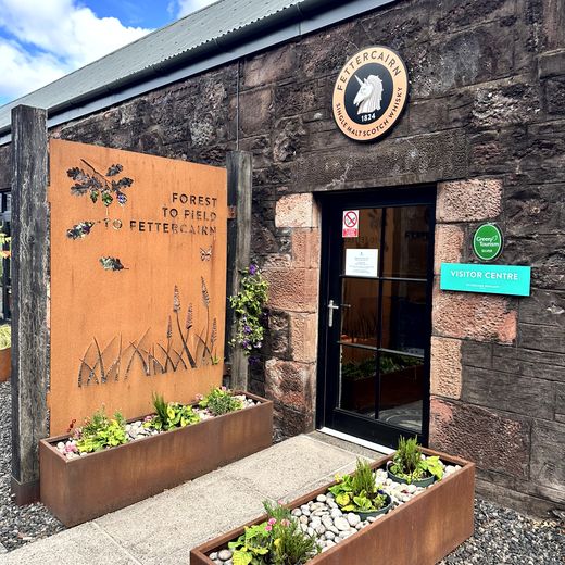 Fettercairn Distillery – kurzer Stopp mit markanter Architektur und zwei starken Drams