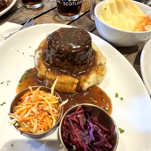 Old Town, St Giles und ein sehr schottisches Abendessen