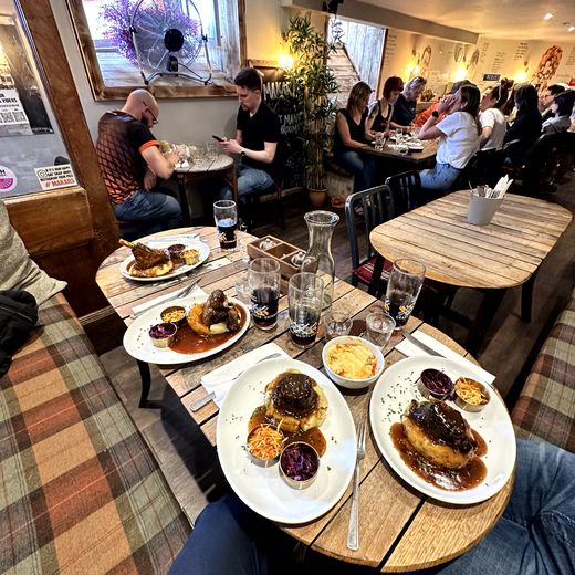 Old Town, St Giles und ein sehr schottisches Abendessen