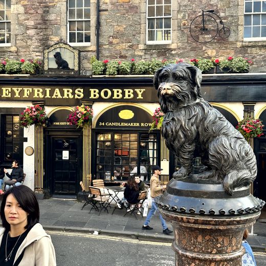 Greyfriars, Guildford-Arms-Flair und Live-Musik bis spät in die Nacht