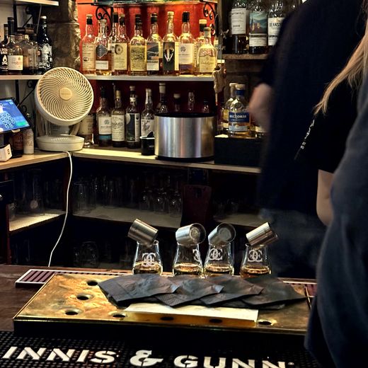 Greyfriars, Guildford-Arms-Flair und Live-Musik bis spät in die Nacht