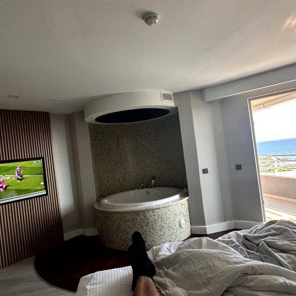 Zimmer mit Meerblick und entspannter Vormittag