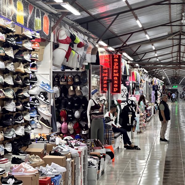 Abendlicher Bummel und Shopping-Eindrücke