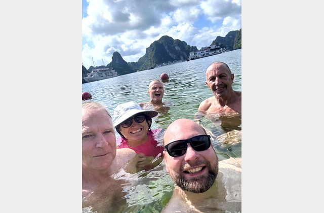 Morgen in der Halong-Bucht – Strand, Baden und letzte Ausblicke
