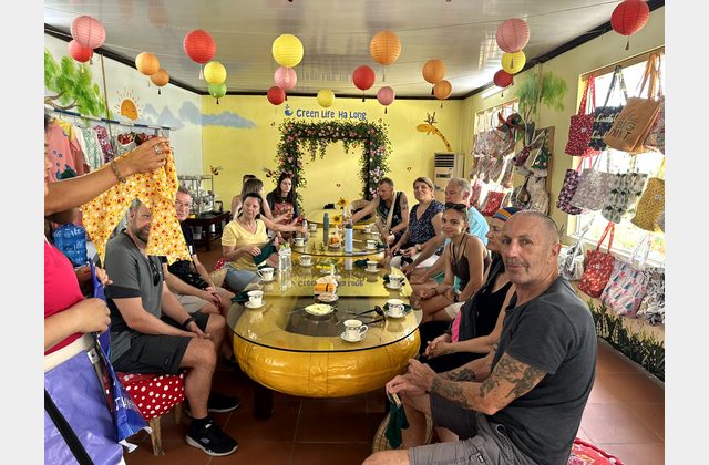 Green Life Centre und Abschied von der Halong-Bucht