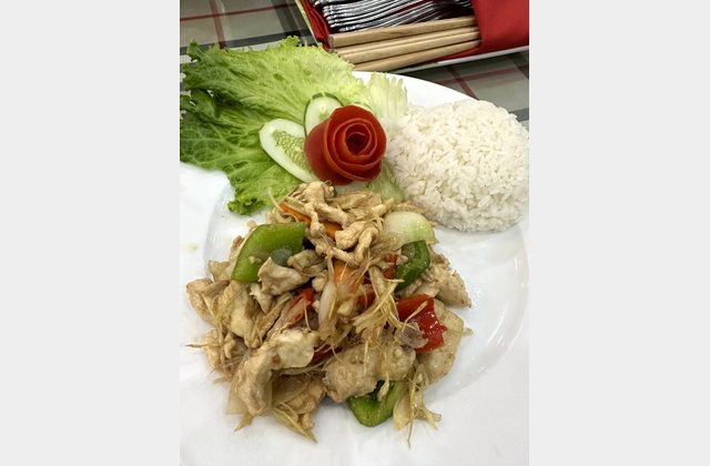 Rückfahrt Richtung Hanoi und spätes Mittagessen
