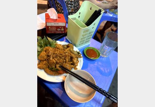 Hanoi-Abend vor dem Nachtzug – Rooftop, Tiger Beer und Straßenküche