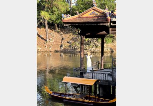 Hue am Nachmittag – Fluss, Kaiseranlage und Sonnenuntergang