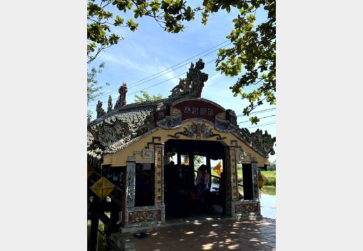 Hue Motorbike Tour – Thanh-Toan-Brücke, Enten und Dorfmarkt