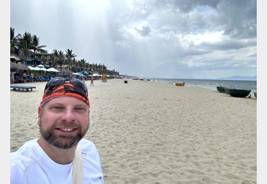 Ankommen in Hoi An – Hotel, Pool und Strand