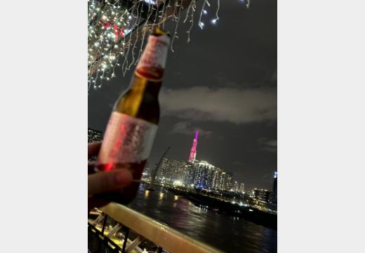 Saigon bei Nacht – City Hall, Saigon River und Rooftopbars