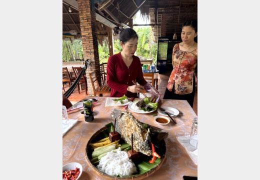 Mekong-Delta / Ben Tre – Boot, Kokosprodukte, Honigtee, Reispapier, Elefantenohrfisch und Sampan