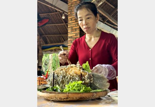 Mekong-Delta / Ben Tre – Boot, Kokosprodukte, Honigtee, Reispapier, Elefantenohrfisch und Sampan
