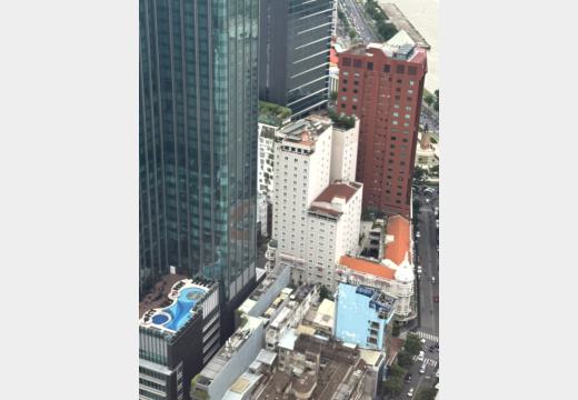 Zurück in Saigon – Hotel, Skyline und Pool über der Stadt