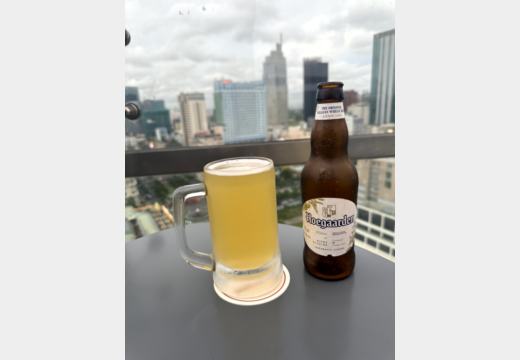 Zurück in Saigon – Hotel, Skyline und Pool über der Stadt