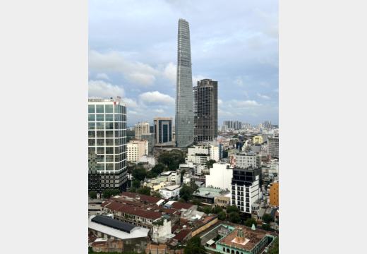 Zurück in Saigon – Hotel, Skyline und Pool über der Stadt