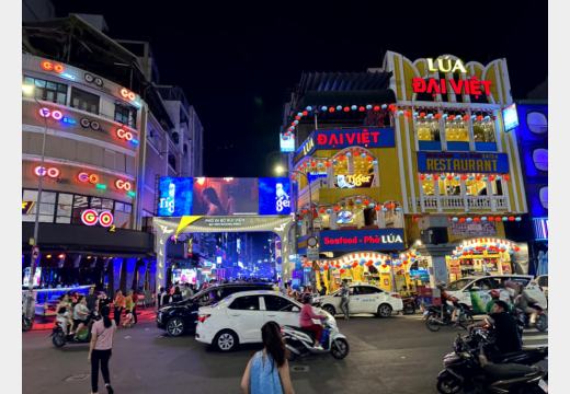 Saigon-Abend – Bùi Viện, Bars, Belgo Bier und Late-Night-Snacks