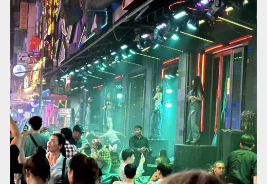 Saigon-Abend – Bùi Viện, Bars, Belgo Bier und Late-Night-Snacks