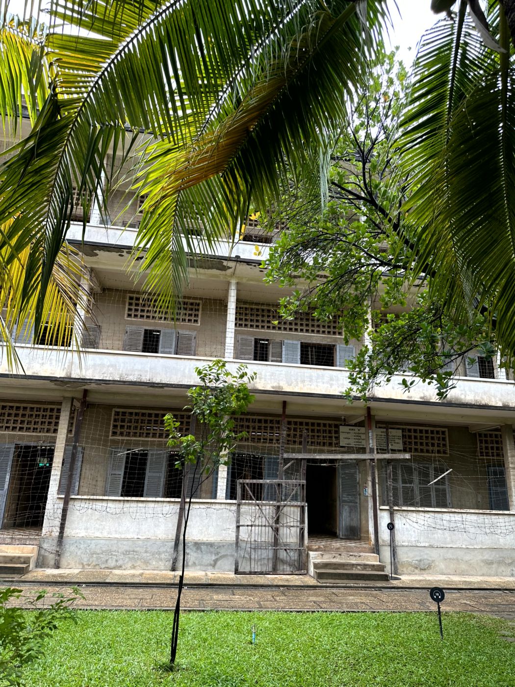 S21 & Killing Fields – bedrückender Vormittag in Phnom Penh
