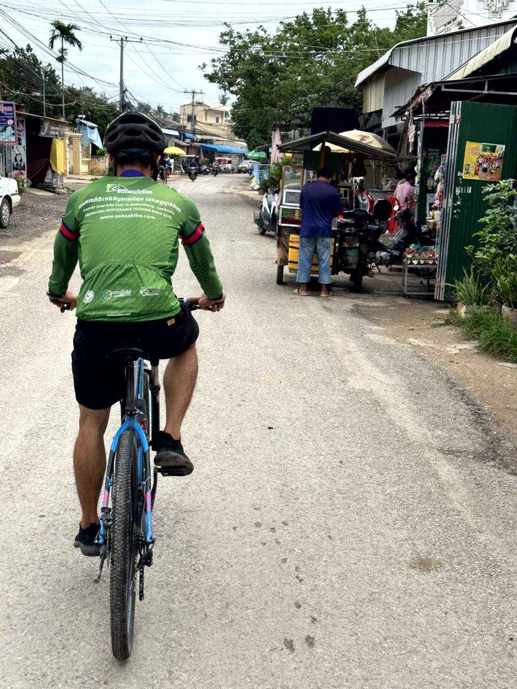 Battambang Rural Food & Cycle Tour – Dorfküchen, Reisprodukte und Kokoswasser