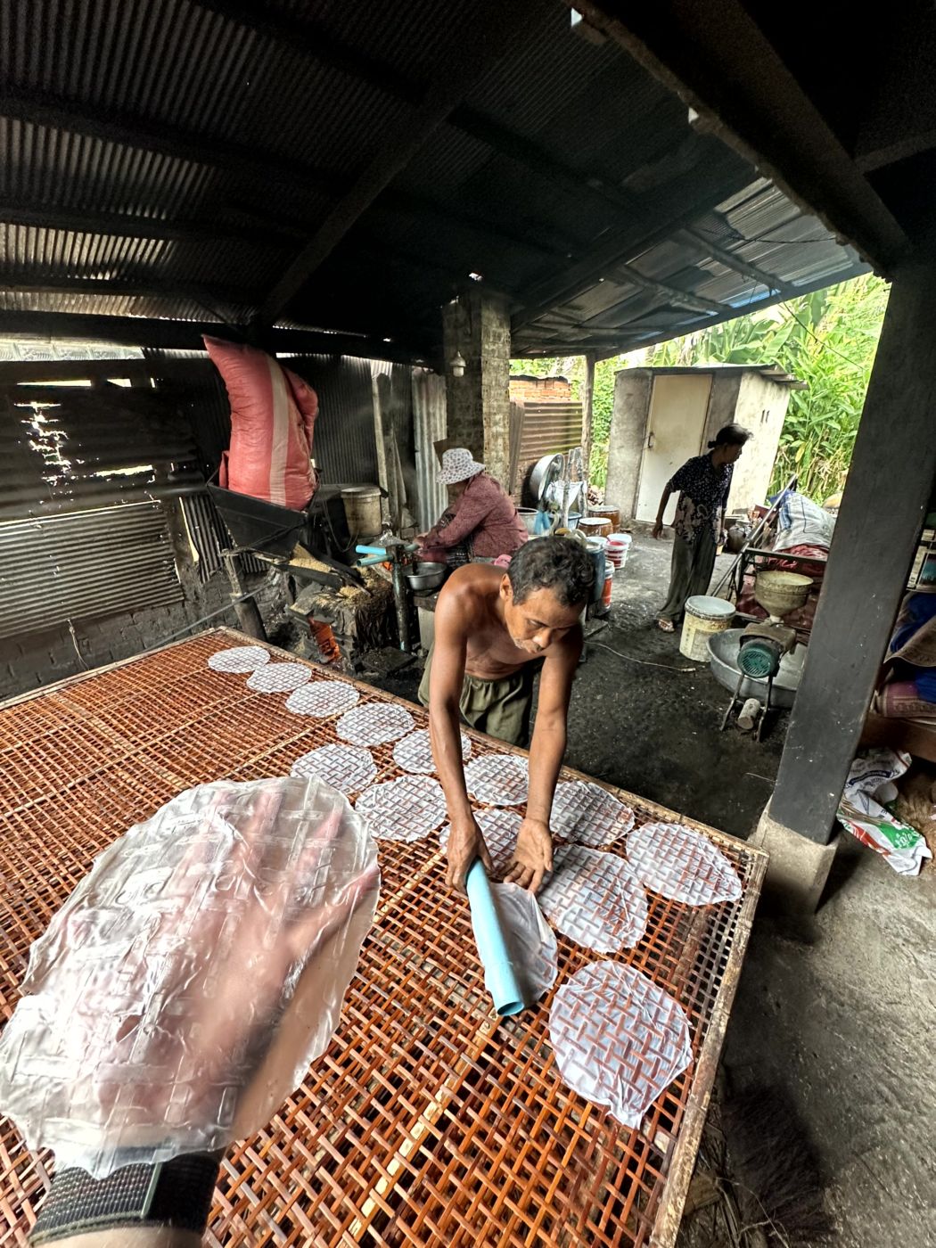 Battambang Rural Food & Cycle Tour – Dorfküchen, Reisprodukte und Kokoswasser