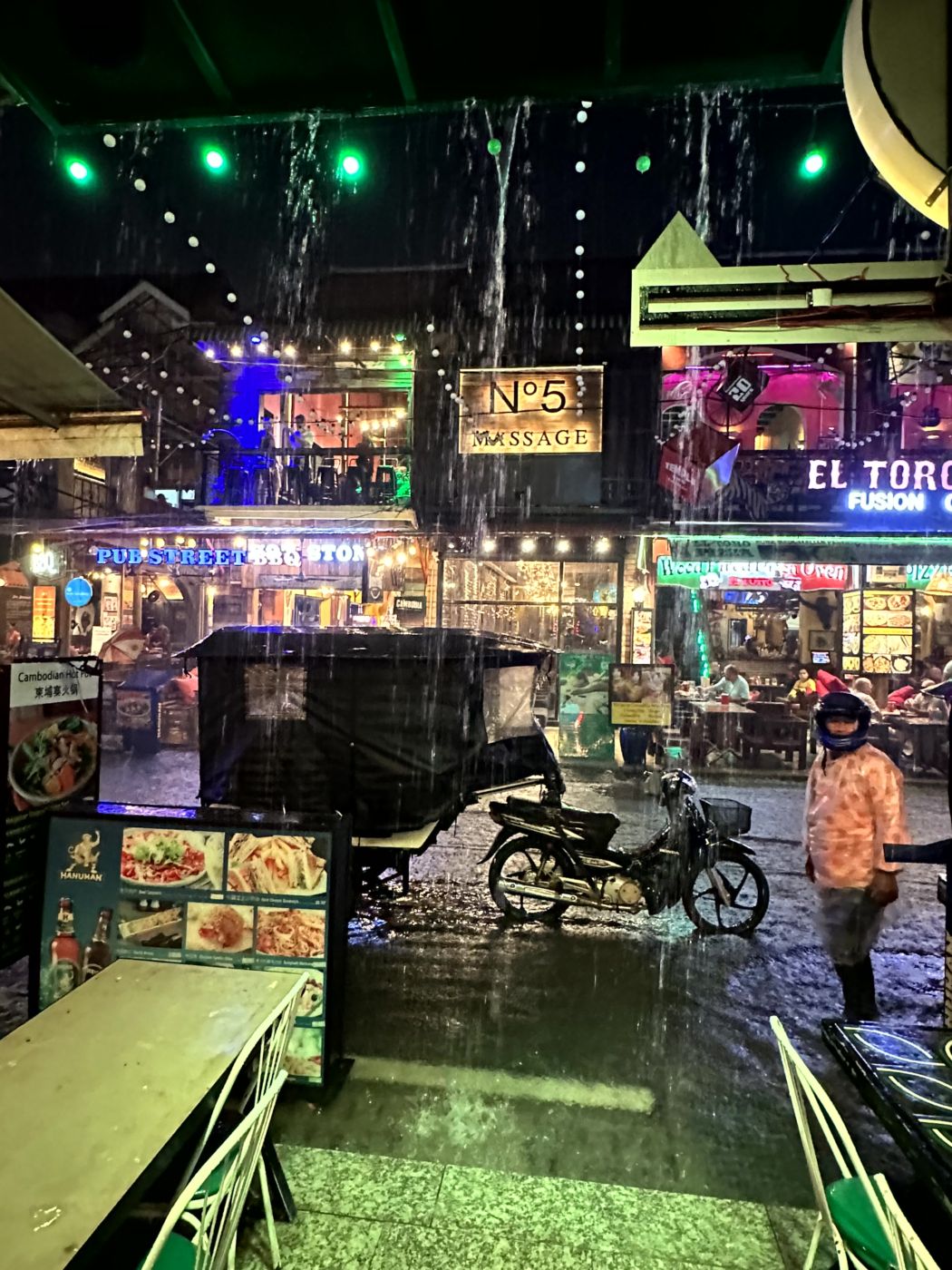 Erster Abend in Siem Reap – Pub Street, Dinner und Nachtleben