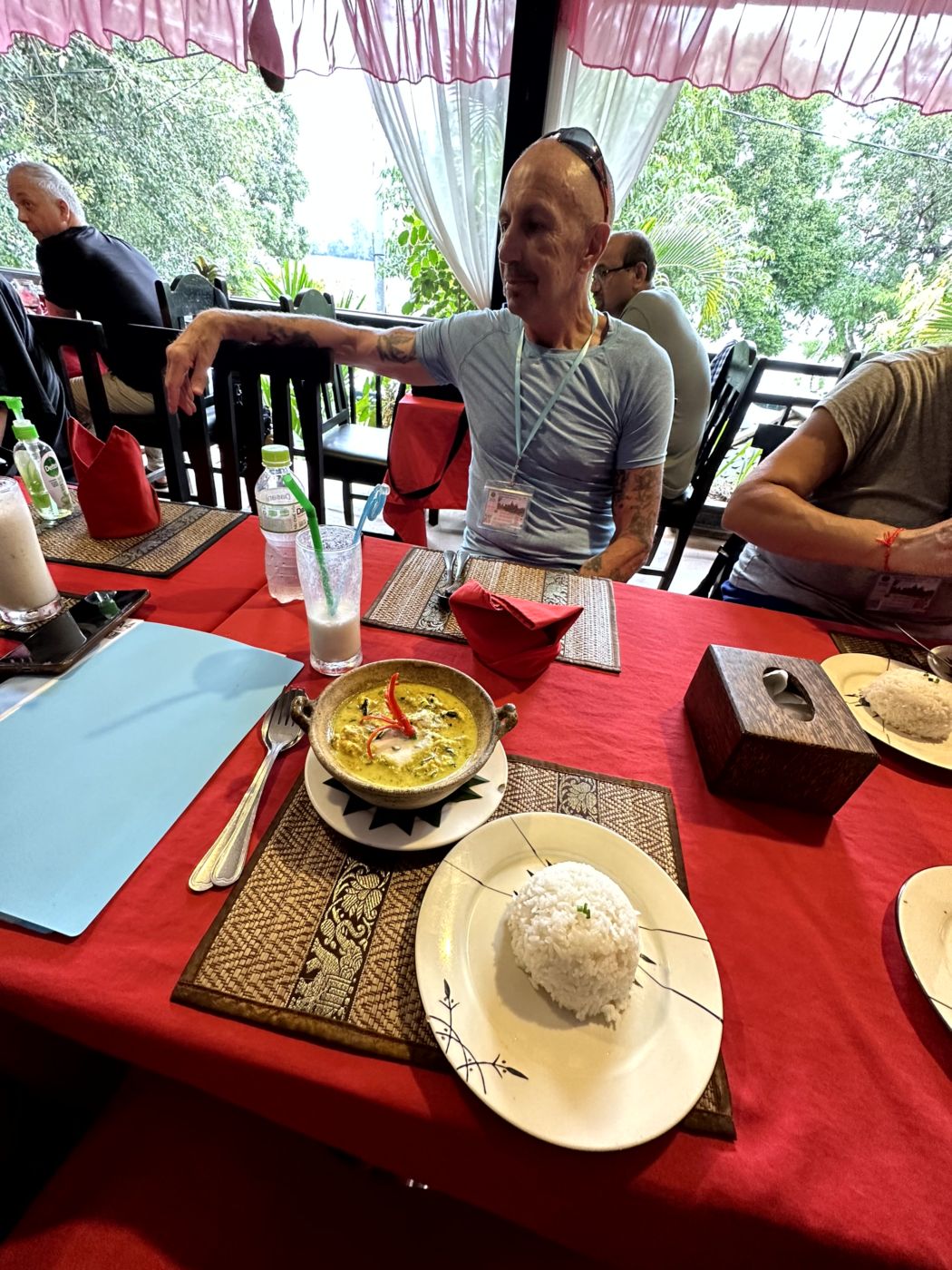 Mittagspause in Siem Reap – Fish Amok, Wokgericht und süßer Abschluss