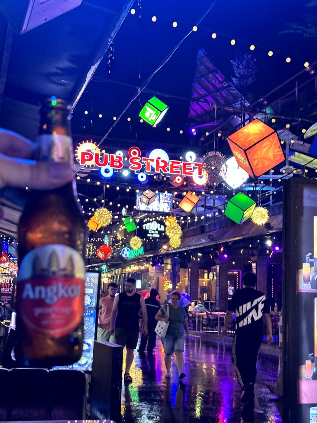 Abend in Siem Reap – Pub Street, Burger, Live-Musik und Bier