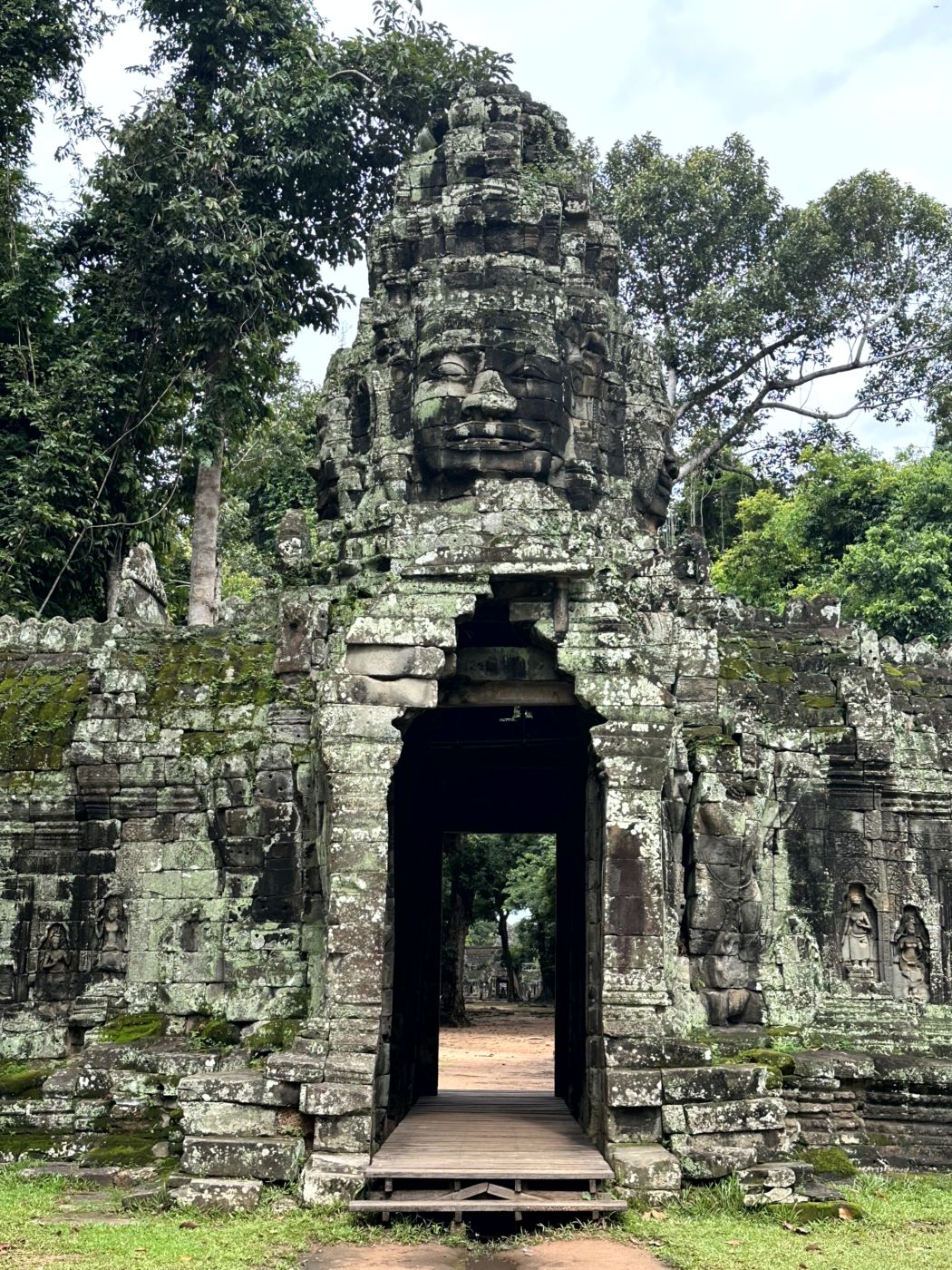 Angkor-Tag 2 – Ta Prohm und die berühmten Baumwurzeln