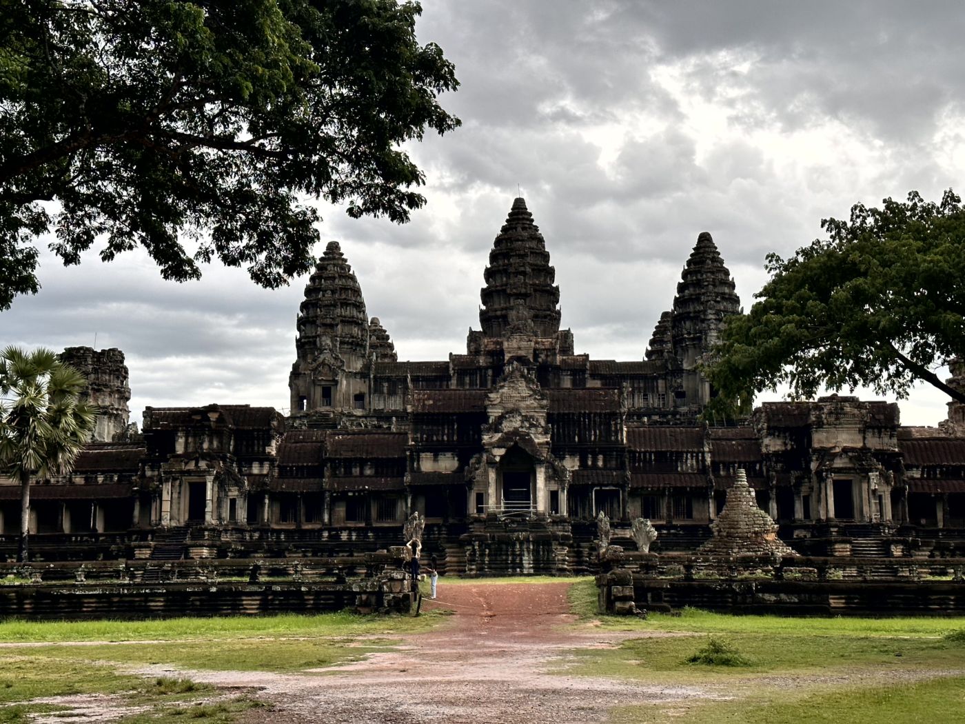 Letzter Siem-Reap-Abend – Angkor im Abendlicht und klassisches Khmer-Dinner