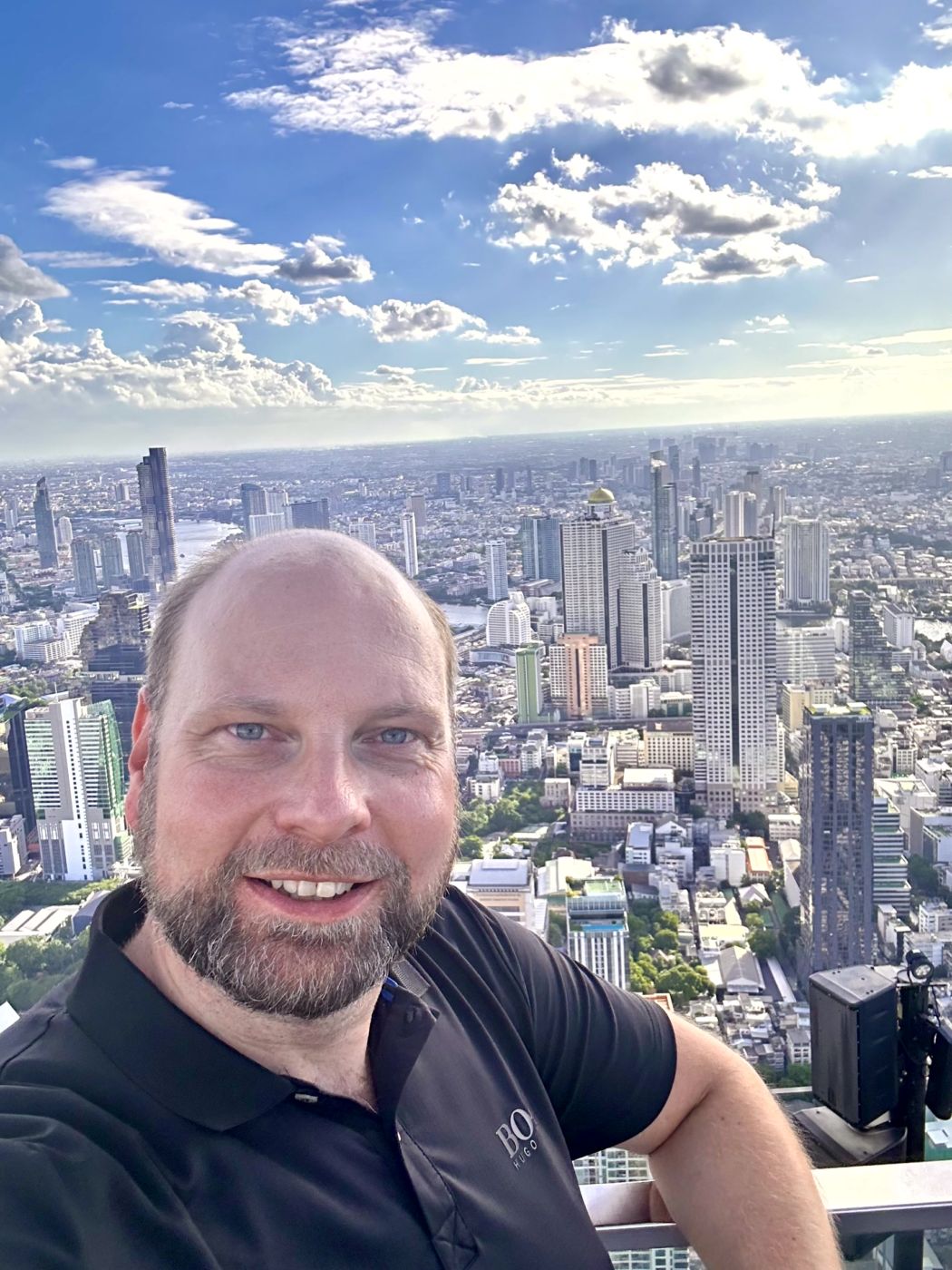 Bangkok von oben – Mahanakhon SkyWalk, Glasboden und Sunset-Views