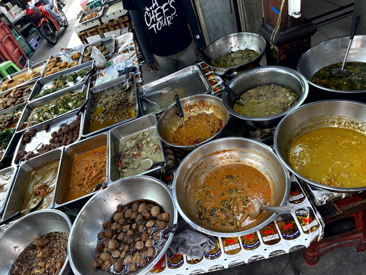 Bangkok Food Tour mit Khlong Boat Ride – Märkte, Kanäle und viele Kostproben